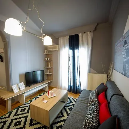 White Tower Minimal Apartment *