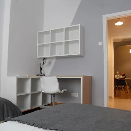 White Tower Minimal Apartment *