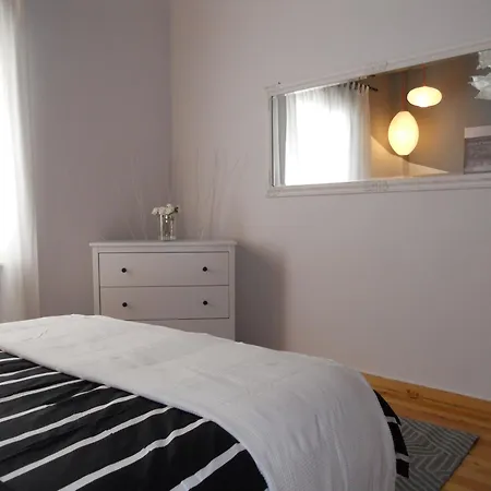 White Tower Minimal Salonic