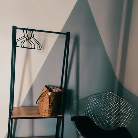 White Tower Minimal Apartment Thessaloniki