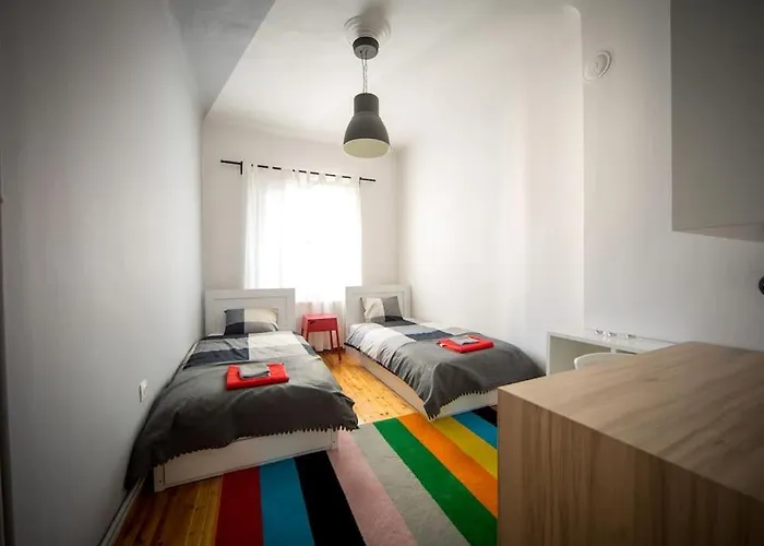 White Tower Minimal *