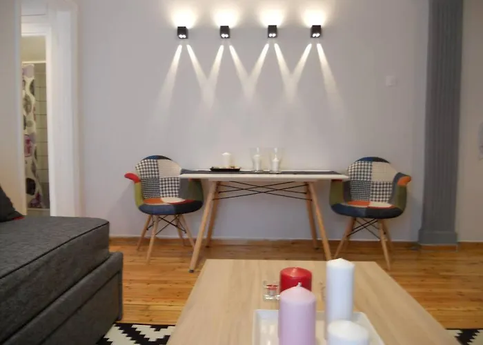 White Tower Minimal * 塞萨洛尼基