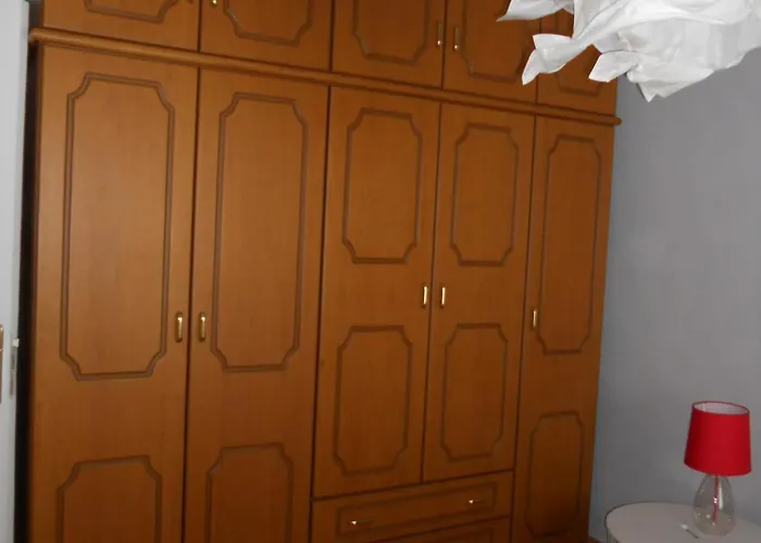 White Tower Minimal * סלוניקי